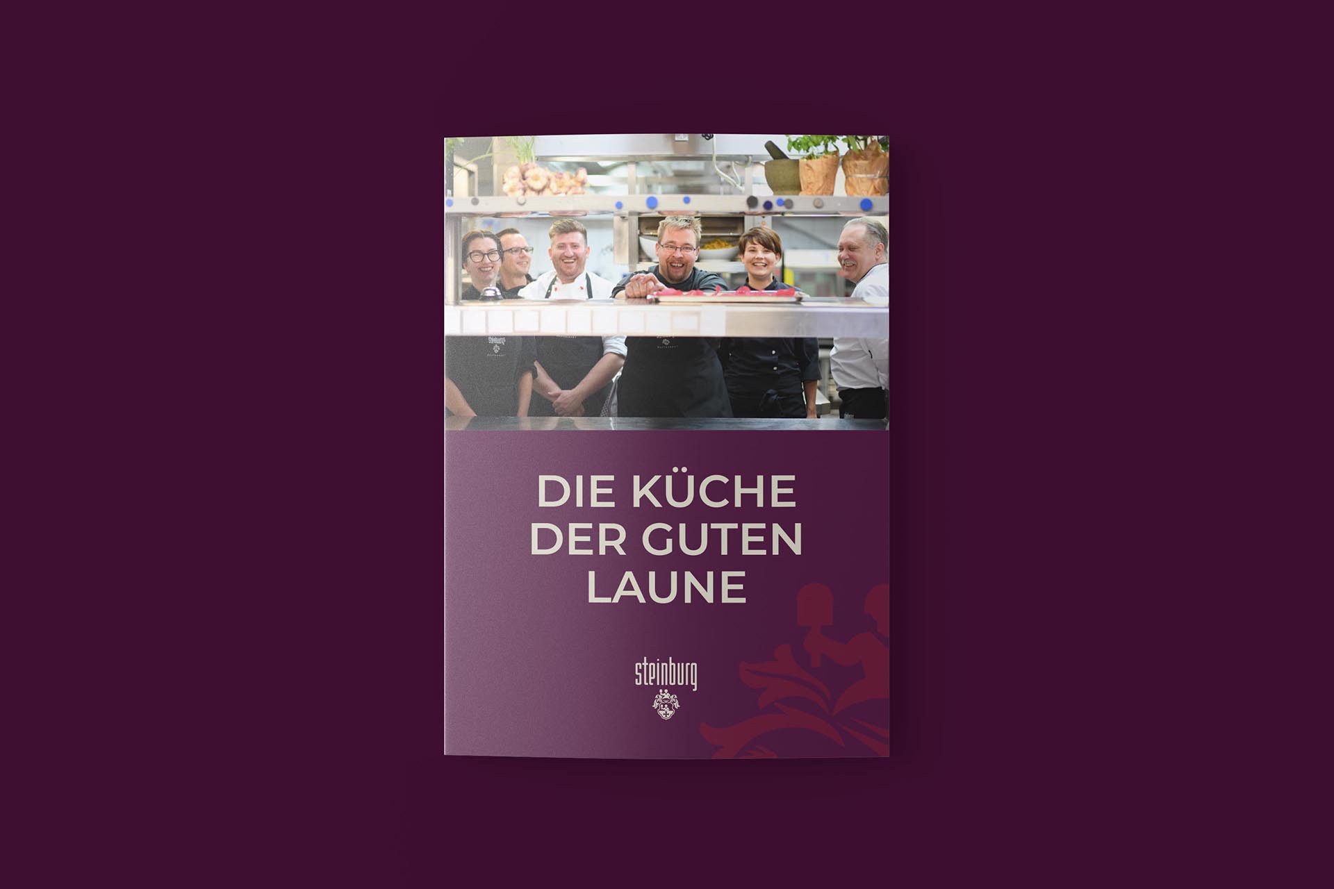 Employer Branding Schlosshotel Steinburg Recruiting-Folder Titel Agentur Heldenstreich Würzburg