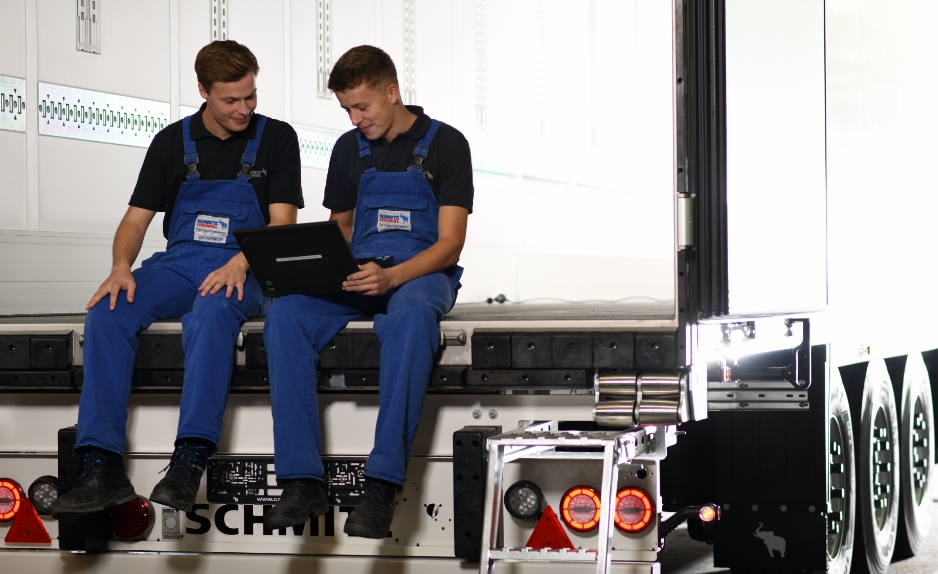 Schmitz_CargoBull Bild 02 Werkstattszene